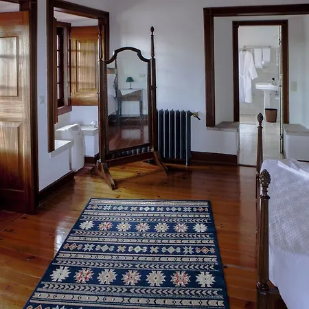 Quinta Santo Antonio Коларес